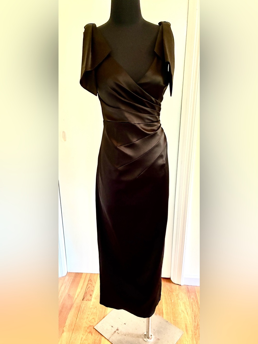 Karen Millen Black Satin Maxi Dress size 6 US - Picture 2 of 9
